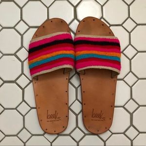 Beek lovebird rare embroidered slide